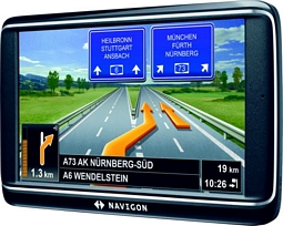 Navigon 70 Plus Navigationssystem mit 5 Zoll Display