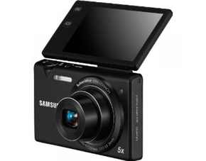Samsung MV800 Digitalkamera mit aufklappbarem Touchscreen und 3D-Funktion