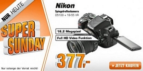 Saturn Super Sunday-Angebote am 13. Oktober u.a. mit der Spiegelreflexkamera Nikon D5100 Kit 18-55 VR für 377 Euro (idealo: 435 Euro)