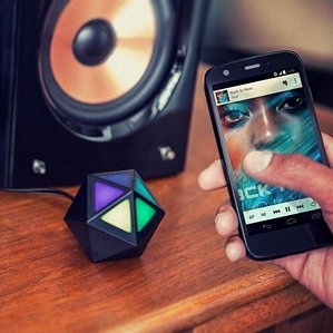 Moto Stream by Motorola Music Streaming Adapter Bluetooth NFC Wireless Hi-Fi