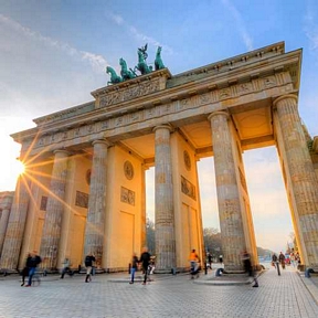 Ebay: Gutschein für 2 Personen für 2 Übernachtungen im 4 Sterne-Hotel Superior Pestana Hotel Tiergarten