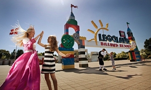 Groupon: Familien-Tagesticket für 3 bis 5 Personen für die Saison 2015 im LEGOLAND Billund Resort ab 64 Euro