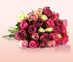 Blumenarrangement Delicious colors mit 28 Pastellrosen für 18,90 Euro