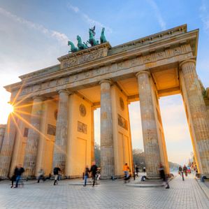 Ebay-WOW: Gutschein für 2 Übernachtungen in Berlin im im 4 Sterne-Hotel Derag Livinghotel Parkstraße für 2 Personen