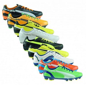 Puma Fussballschuhe Velize, Evospeed 5, Universal, oder Momenta